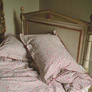ISO dôen duvet cover in briarwood floral